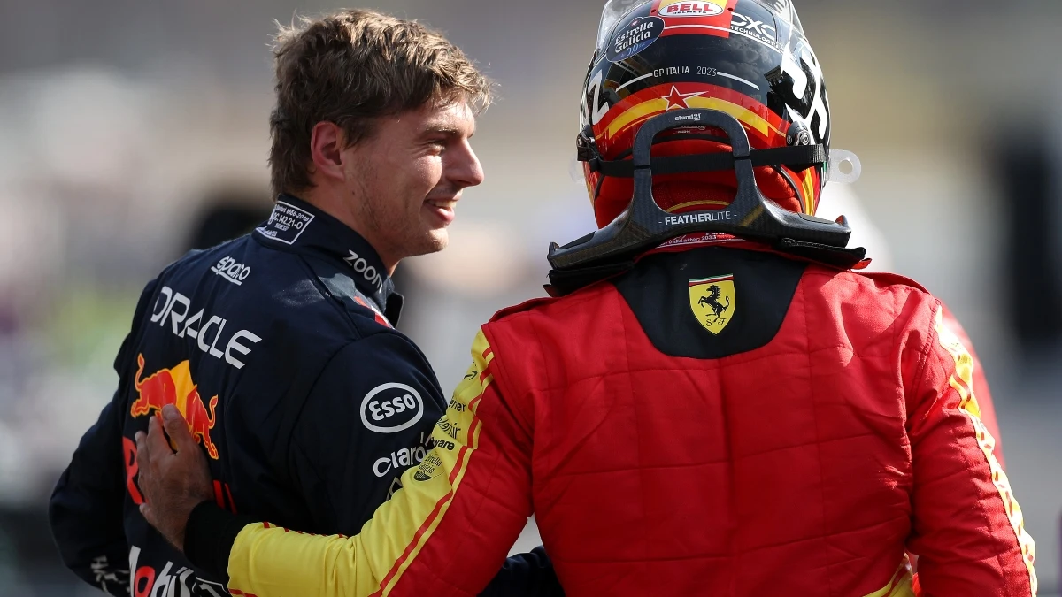 Max Verstappen, con Carlos Sainz