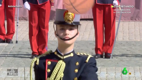 Vídeo manipulado - La princesa Leonor sorprende al ponerse a jugar al baloncesto en pleno desfile militar Vídeo manipulado - La princesa Leonor sorprende al ponerse a jugar al baloncesto en pleno desfile militar