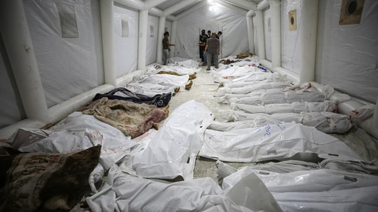 Decenas de cadáveres tras el bombardeo a un hospital de Gaza, que ha dejado más de 500 muertos Decenas de cadáveres tras el bombardeo a un hospital de Gaza, que ha dejado más de 500 muertos