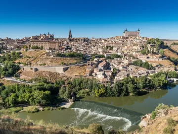 Panorámica de Toledo, la ciudad de las tres culturas Panorámica de Toledo, la ciudad de las tres culturas
