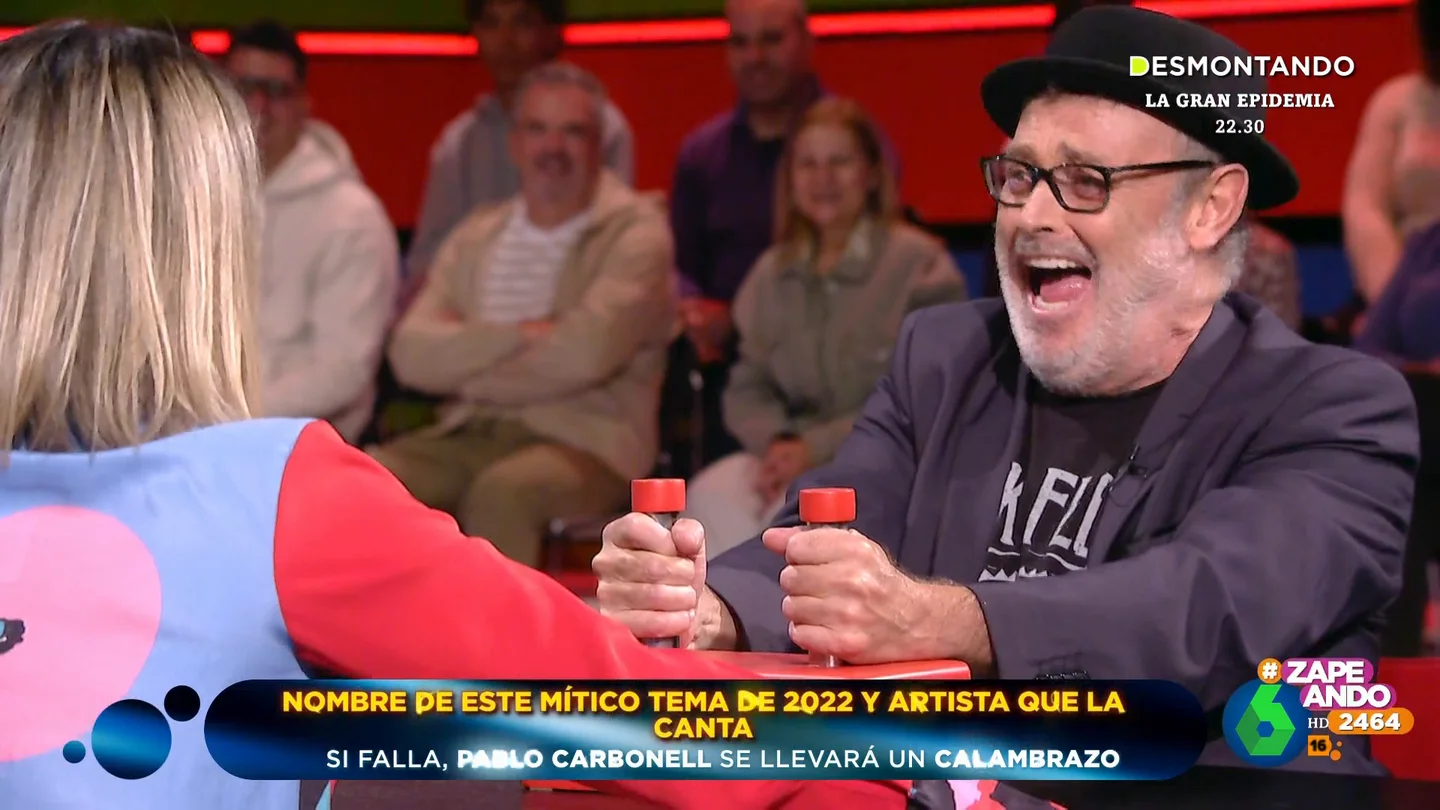 Pablo Carbonell se lleva un calambrazo por no conocer a un famoso cantante: "No me importa quedar como un ignorante" Pablo Carbonell se lleva un calambrazo por no conocer a un famoso cantante: "No me importa quedar como un ignorante"