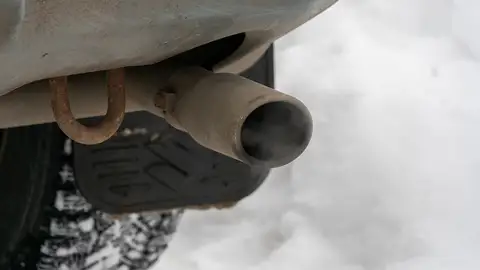 3 modificaciones con las que sortear las ZBE aunque tu coche no sea nuevo Tubo de escape