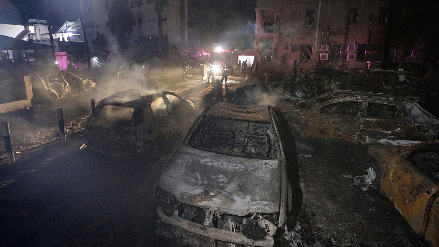 El hospital Al Ahli ha quedado destruido tras el ataque de este martes, donde han muerto cientos de personas. El hospital Al Ahli ha quedado destruido tras el ataque de este martes, donde han muerto cientos de personas.
