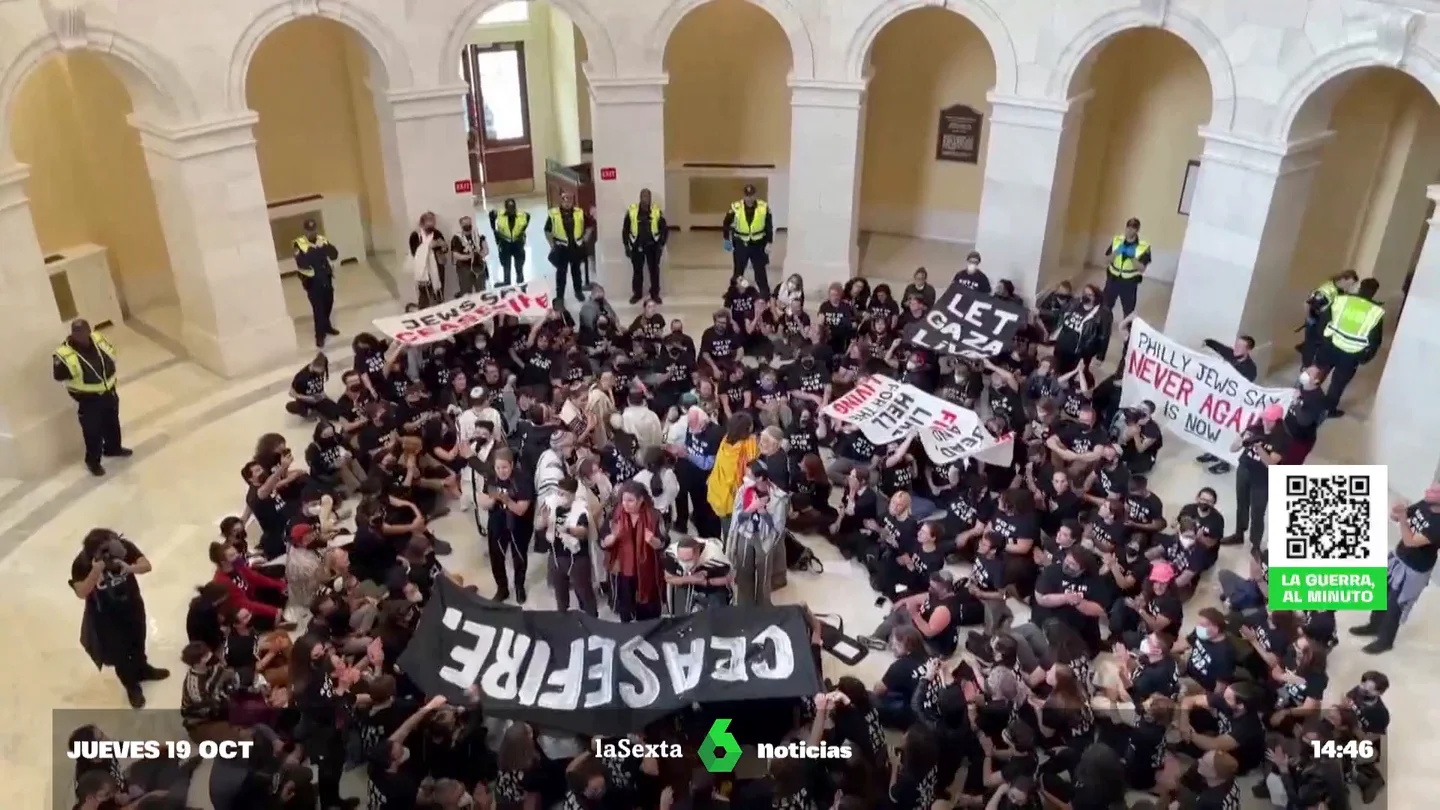 Un grupo de judíos entra en el Capitolio de Estados Unidos para exigir el alto el fuego en Gaza Un grupo de judíos entra en el Capitolio de Estados Unidos para exigir el alto el fuego en Gaza