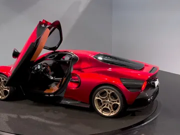 Alfa Romeo 33 Stradale Alfa Romeo 33 Stradale