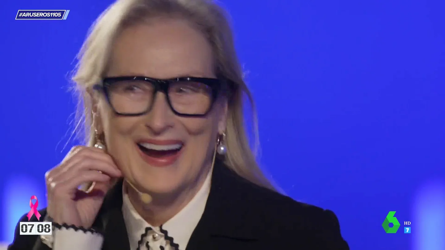 Así disfruta Meryl Streep de su estancia en Oviedo con los gaiteros y Antonio Banderas: "Como una niña pequeña" Así disfruta Meryl Streep de su estancia en Oviedo con los gaiteros y Antonio Banderas: "Como una niña pequeña"