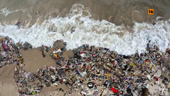 Jalis de la Serna descubre un "escenario apocalíptico" en Enviado especial por culpa del consumo de ropa Jalis de la Serna descubre un "escenario apocalíptico" en Enviado especial por culpa del consumo de ropa