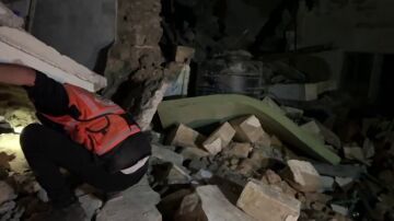 Israel mata a ocho palestinos en el bombardeo de una iglesia ortodoxa griega que servía como refugio en Gaza