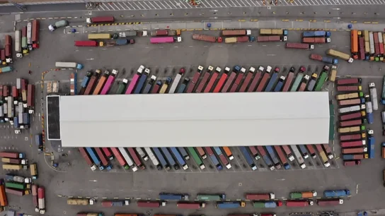 "En 2 semanas se vestiría el país entero": Jalis de la Serna descubre la ingente cantidad de ropa usada que llega a Ghana "En 2 semanas se vestiría el país entero": Jalis de la Serna descubre la ingente cantidad de ropa usada que llega a Ghana