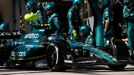 Fernando Alonso en su Aston Martin, GP de EEUU Fernando Alonso en su Aston Martin, GP de EEUU