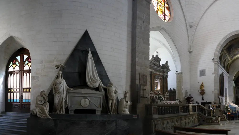 Interior de la Catedral de San Nicolás de Sácer