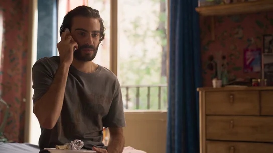 Ibrahim al Shami como Adrián en 'Valeria'. Ibrahim al Shami como Adrián en 'Valeria'.