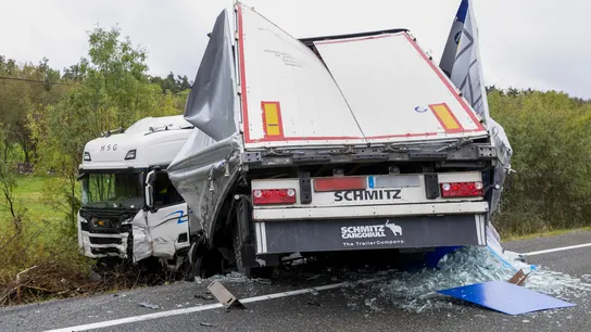 Mueren una mujer y sus tres hijos menores en un accidente de tráfico en Segovia Mueren una mujer y sus tres hijos menores en un accidente de tráfico en Segovia