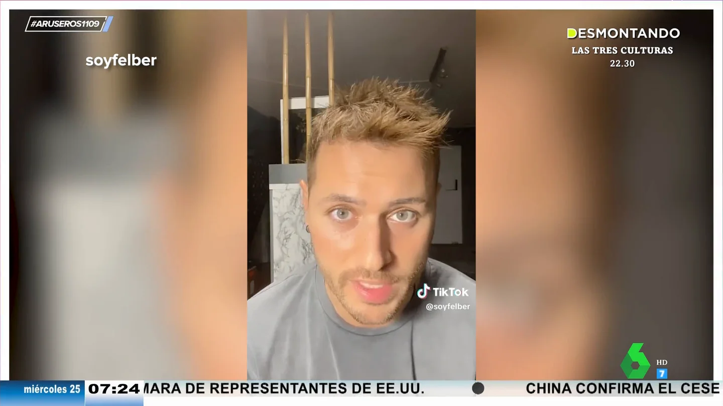 La reacción de un camarero cuando un cliente le pide que le unte la mantequilla en la tostada La reacción de un camarero cuando un cliente le pide que le unte la mantequilla en la tostada