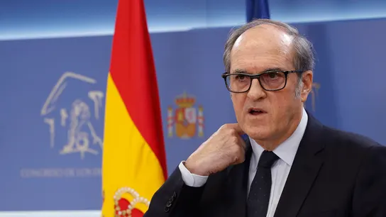 Ángel Gabilondo presenta en el Congreso el informe sobre la pederastia en la Iglesia Católica. Ángel Gabilondo presenta en el Congreso el informe sobre la pederastia en la Iglesia Católica.