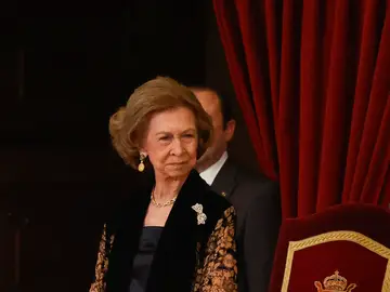La reina Sofía no asistirá a la jura de la princesa Leonor en el Congreso para evitar diferencias con Juan Carlos I