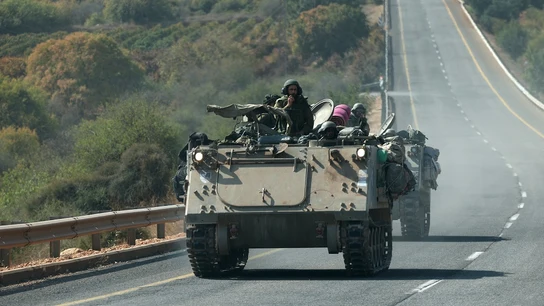 Soldados israelíes cerca de la frontera con Líbano Soldados israelíes cerca de la frontera con Líbano