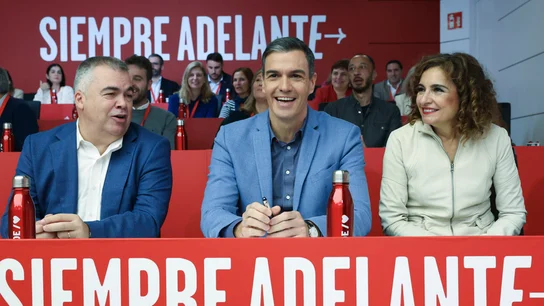 Pedro Sánchez, junto a Santos Cerdán y María Jesús Montero en el comité federal del PSOE Pedro Sánchez, junto a Santos Cerdán y María Jesús Montero en el comité federal del PSOE/ EFE/ Kiko Huesca