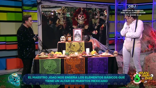 ¿Cómo se hace un Altar de Muertos? El Maestro Joao lo cuenta en Zapeando ¿Cómo se hace un Altar de Muertos? El Maestro Joao lo cuenta en Zapeando