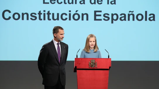 La princesa Leonor durante su intervención por primera vez en un acto oficial con la lectura de un extracto de la Constitución La princesa Leonor durante su intervención por primera vez en un acto oficial con la lectura de un extracto de la Constitución
