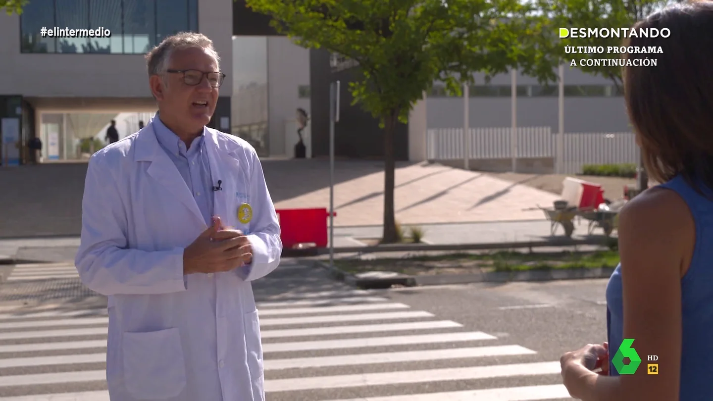 Un médico afirma que el personal del Zendal procede de otros centros: "Para vestir este santo, tienes que desvestir al resto" Un médico afirma que el personal del Zendal procede de otros centros: "Para vestir este santo, tienes que desvestir al resto"