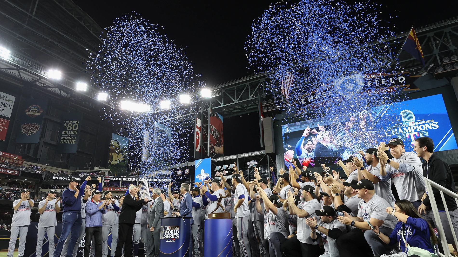 Los Texans Rangers conquistan las Series Mundiales de Béisbol por primera vez en 62 años
