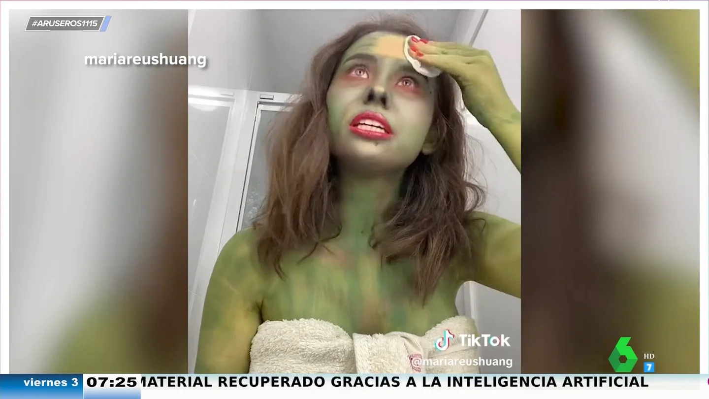 El disgusto de una chica cuando al desmaquillarse en Halloween se queda amarilla: "Como se me quede la cara como un Simpson..." El disgusto de una chica cuando al desmaquillarse en Halloween se queda amarilla: "Como se me quede la cara como un Simpson..."