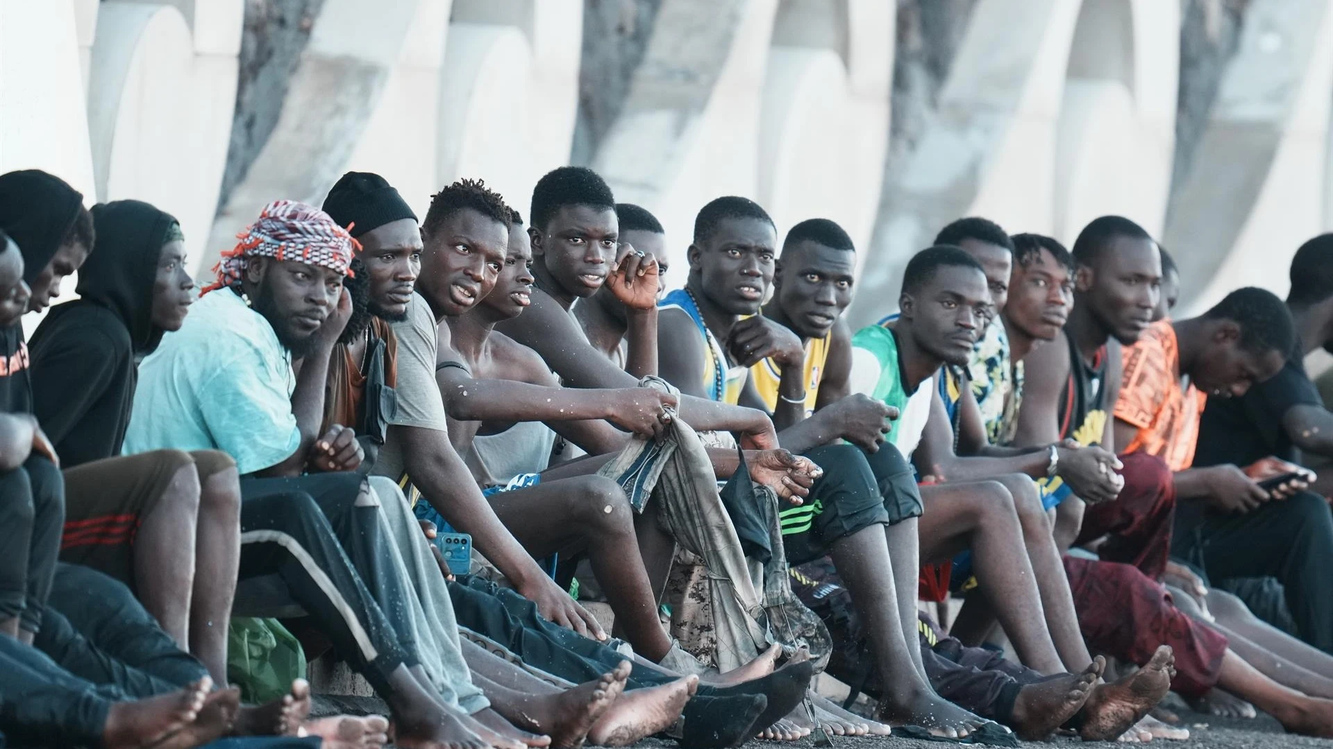 Un grupo de migrantes a su llegda a El Hierro, a 3 de noviembre de 2023, en El Hierro