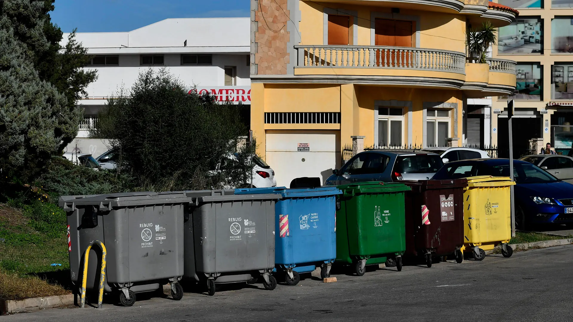 Contenedores donde fue encontrado un bebé abandonado en Manacor
