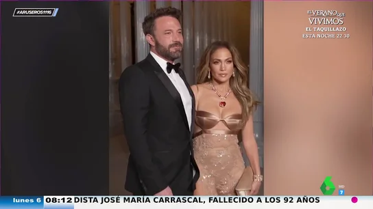 Alfonso Arús alucina con la reaparición de Jennifer López y Ben Affleck: "Qué sonrisa más falsa la de ella, es una mueca" Alfonso Arús alucina con la reaparición de Jennifer López y Ben Affleck: "Qué sonrisa más falsa la de ella, es una mueca"