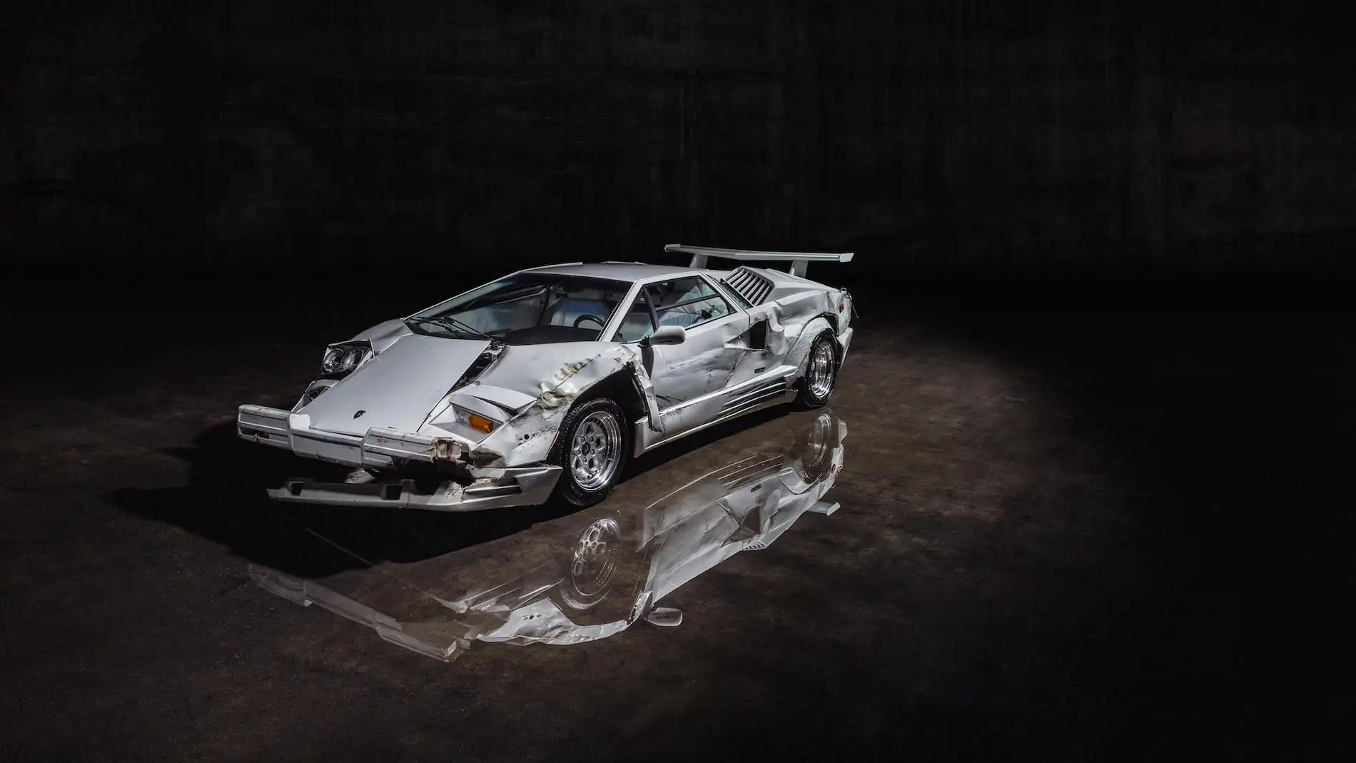 Sale a subasta un Lamborghini Countach de desguace, pero podrían llegar a pagar 2 millones de dólares por él