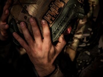 An assistant to the head of the Ukrainian army dies when a grenade received as a gift explodes