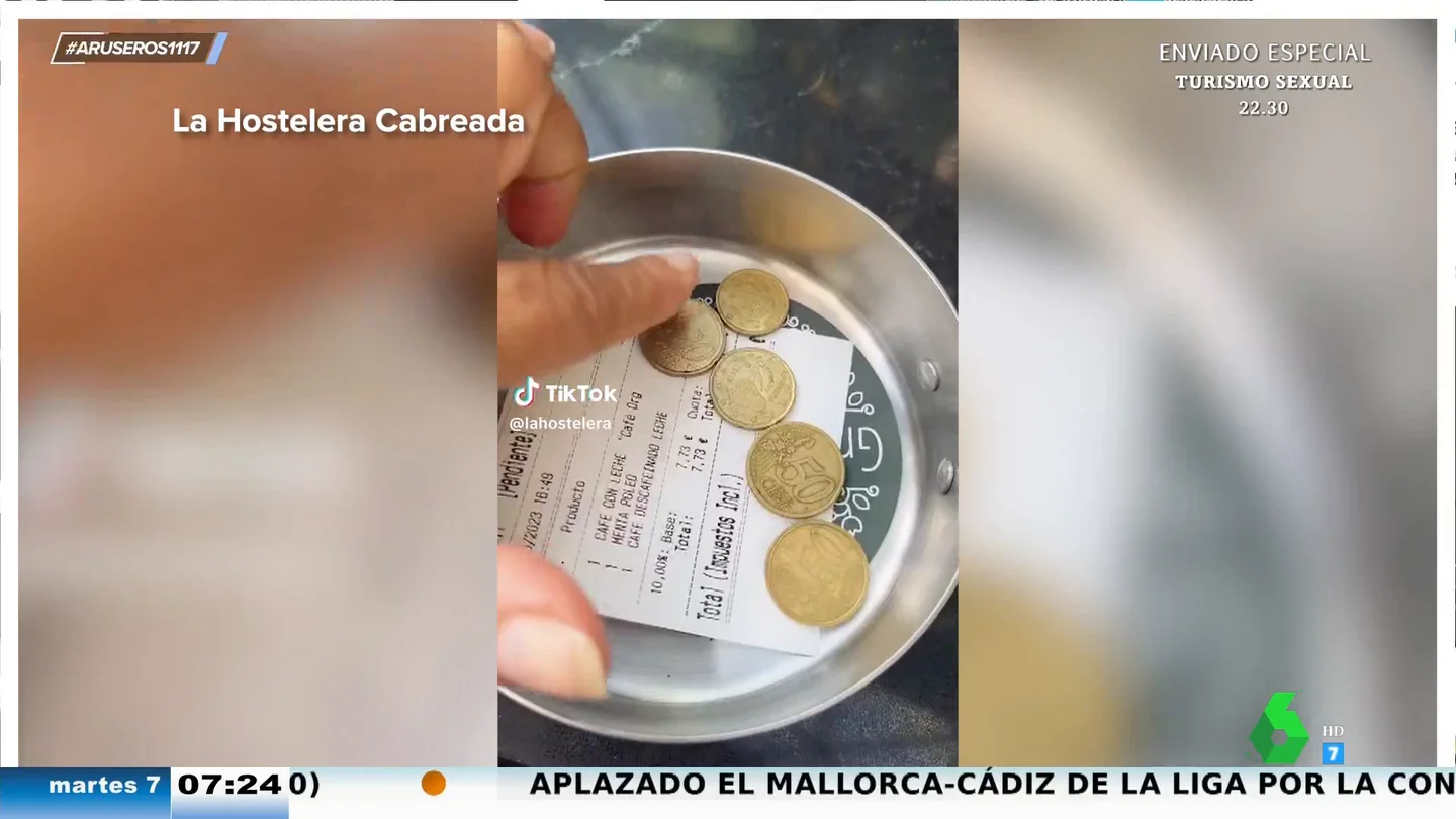 ¿Cuando te dan el cambio en un bar lo hacen con muchas monedas pequeñas? Te están haciendo 'el truco de la propina' ¿Cuando te dan el cambio en un bar lo hacen con muchas monedas pequeñas? Te están haciendo 'el truco de la propina'