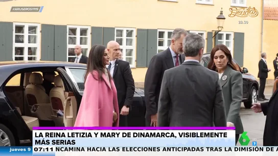 Así saludan la reina Letizia y el rey Felipe a Mary y Federico de Dinamarca en plena tensión por las fotos con Genoveva Casanova Así saludan la reina Letizia y el rey Felipe a Mary y Federico de Dinamarca en plena tensión por las fotos con Genoveva Casanova