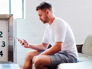 Comprobando la seguridad en nuestros teléfono móvil Comprobando la seguridad en nuestros teléfono móvil