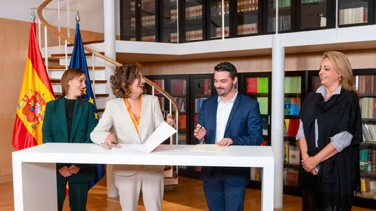El PSOE logra el 'sí' de Coalición Canaria y Sánchez sumaría 179 apoyos El PSOE logra el 'sí' de Coalición Canaria y Sánchez sumaría 179 apoyos