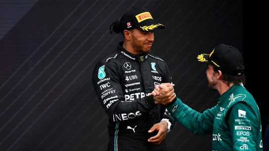 Hamilton, con Fernando Alonso Hamilton, con Fernando Alonso