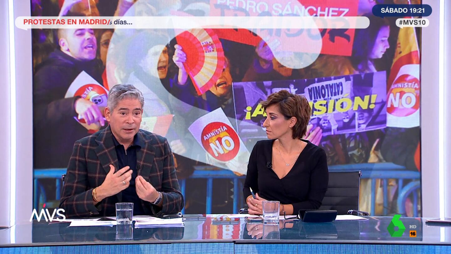 Boris Izaguirre, sobre los gritos hom&oacute;fobos en Ferraz: "Como maric&oacute;n, siento que les da fuerza porque sienten un odio enorme hacia la palabra"