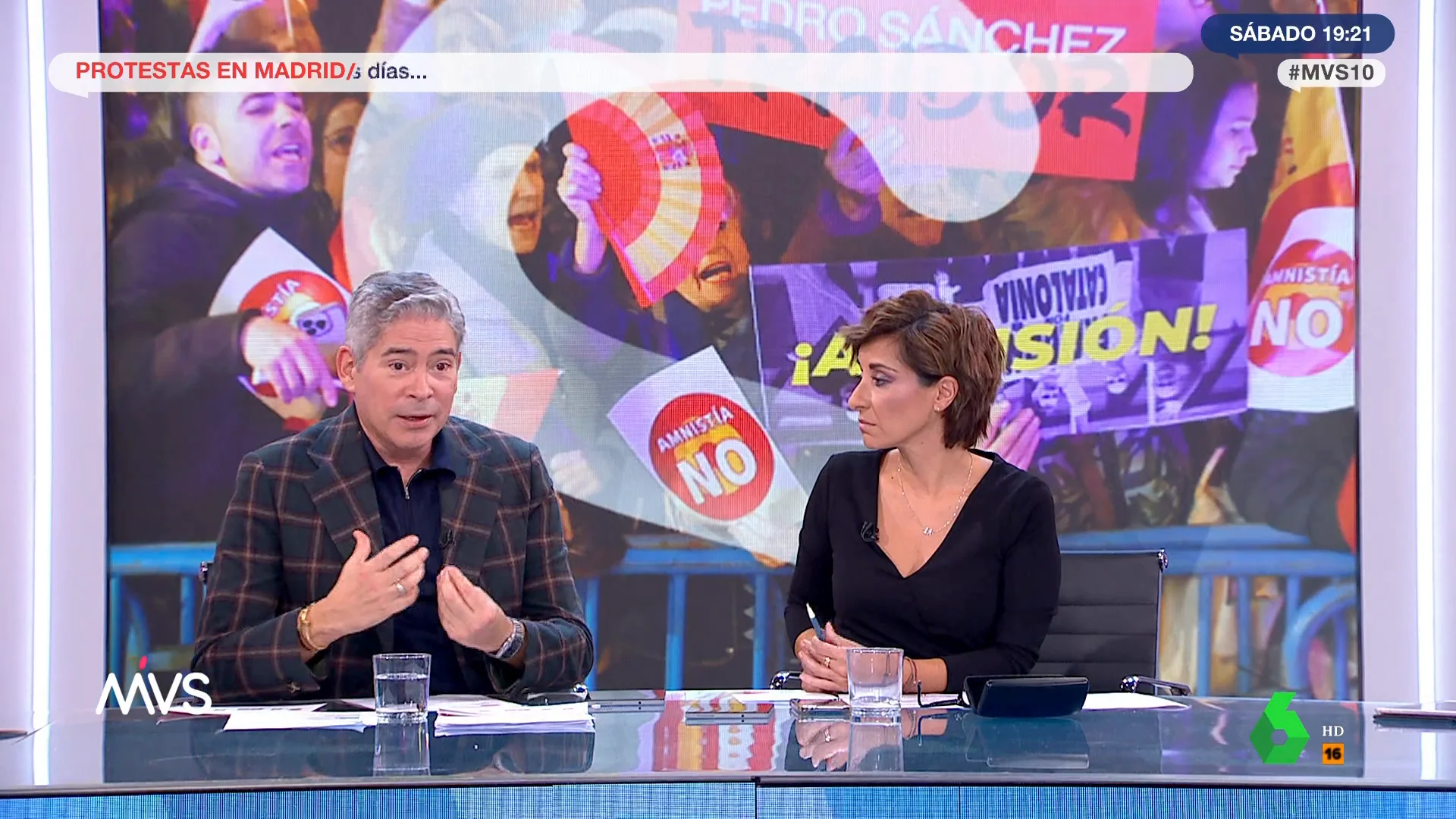 Boris Izaguirre, sobre los gritos homófobos en Ferraz: "Como maricón, siento que les da fuerza porque sienten un odio enorme hacia la palabra"