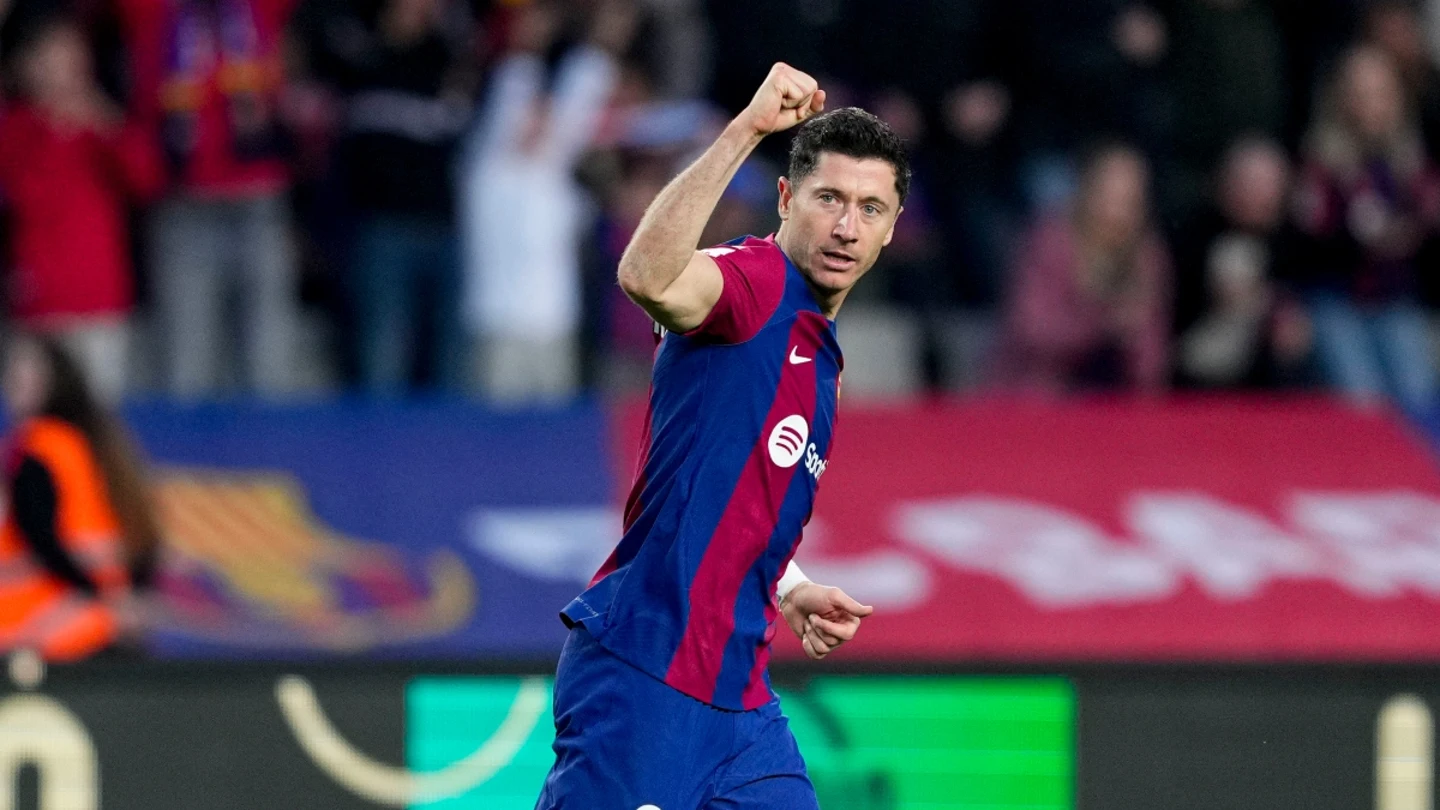 Lewandowski celebra un gol con el Barça Lewandowski celebra un gol con el Barça