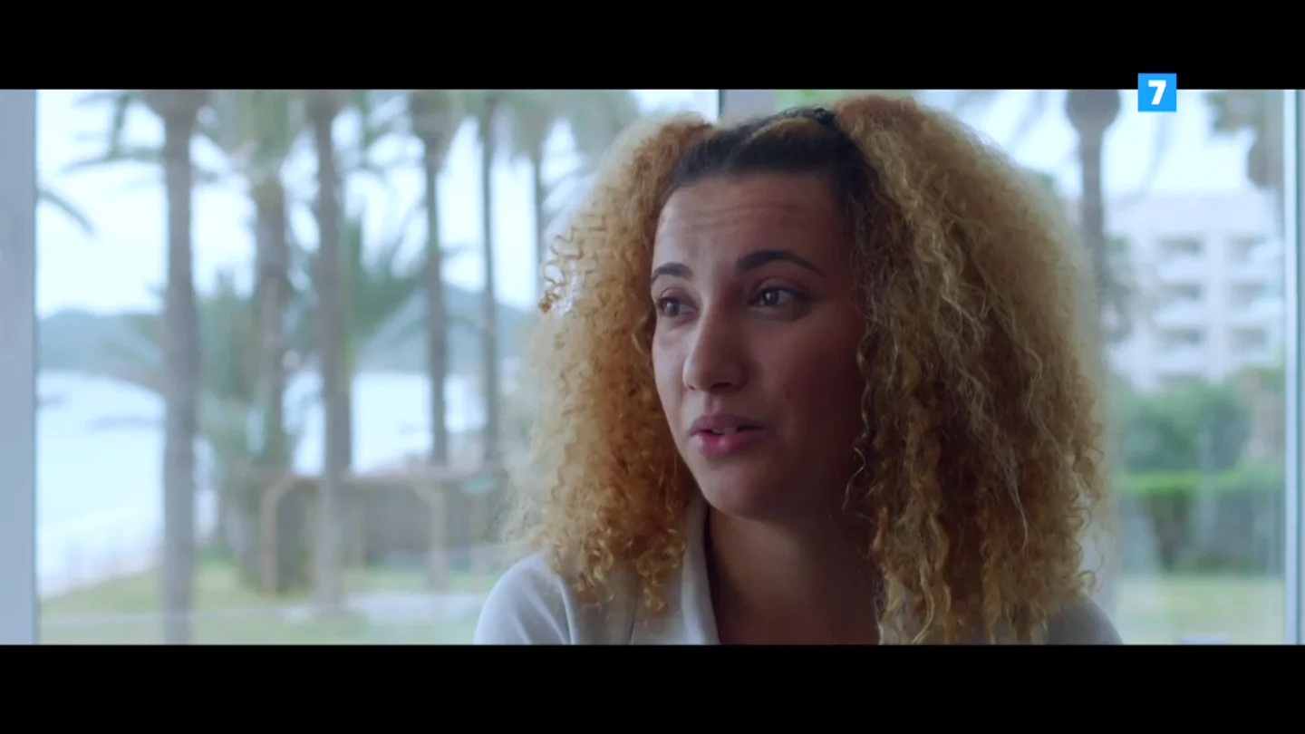 Una chica que vive en Ibiza se confiesa con Gonzo en Salvados El próximo domingo, a las 21:30 horas en laSexta, Gonzo recoge testimonios de personas que afrontan el problema de la vivienda en Ibiza: "Aquí con cuatro pesetas vivías y ahora es uno de los sitios más caros del mundo", explica un entrevistado.