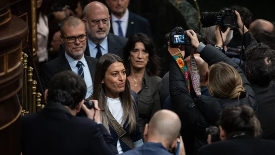 Miriam Nogueras a su llegada al Congreso de los Diputados en la primera sesión de investidura de Sánchez Miriam Nogueras a su llegada al Congreso de los Diputados en la primera sesión de investidura de Sánchez