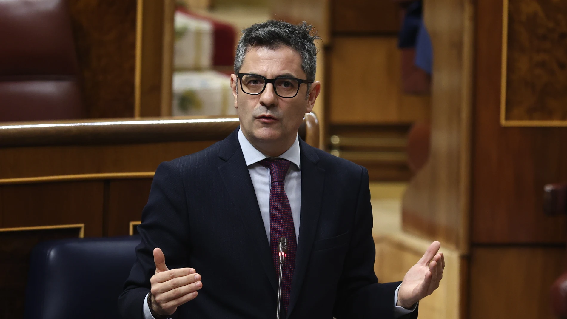 El ministro de la Presidencia, Relaciones con las Cortes y Memoria Democrática, Félix Bolaños, interviene durante una sesión plenaria, en el Congreso de los Diputados, a 15 de febrero de 2023.