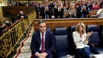 Pedro Sánchez, junto a Yolanda Díaz en la primera jornada de la investidura. 