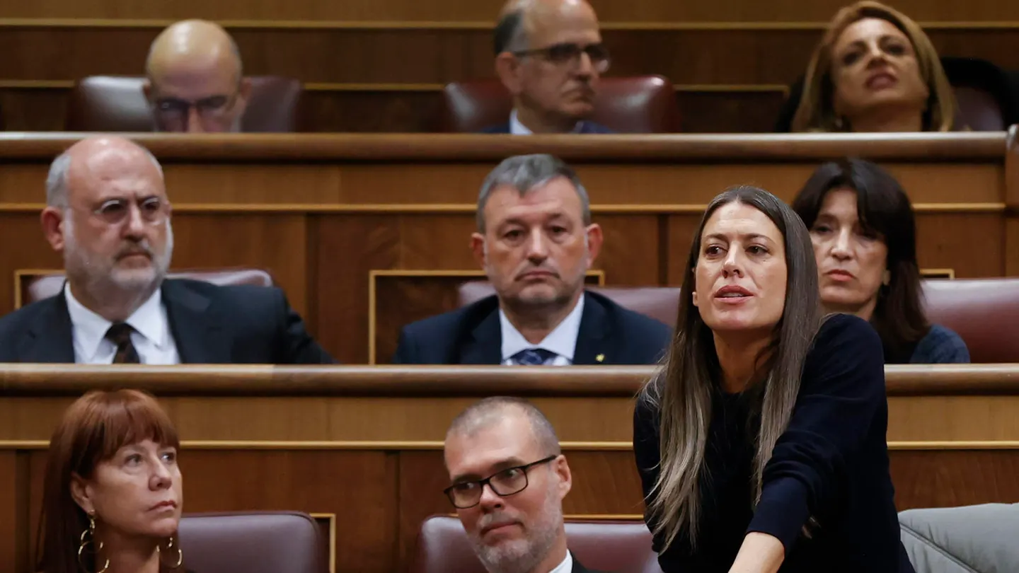 Miriam Nogueras durante la sesión de investidura de Pedro Sánchez Miriam Nogueras durante la sesión de investidura de Pedro Sánchez