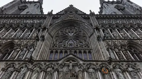 Fachada de la Catedral de Nidaros Fachada de la Catedral de Nidaros