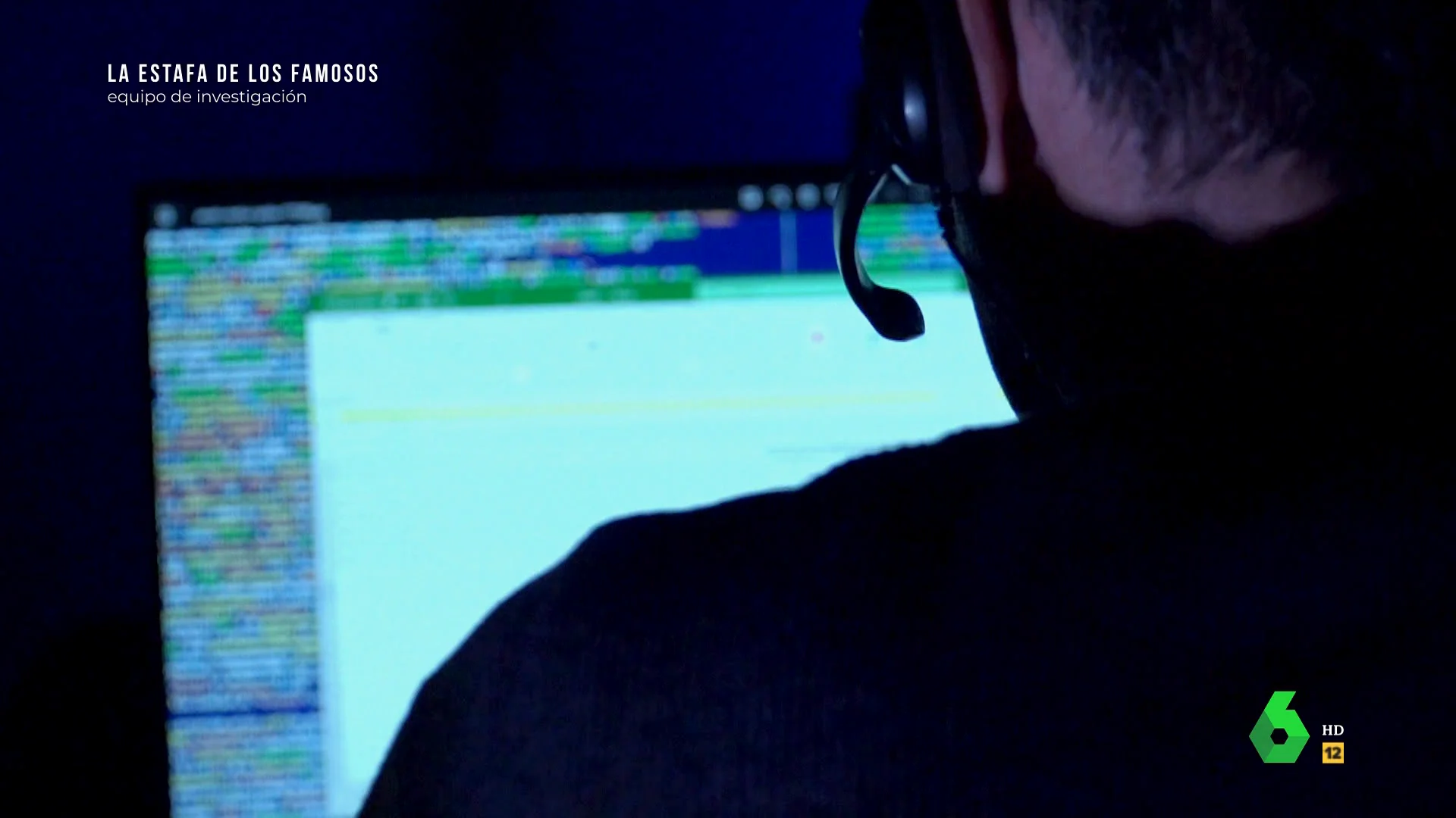 Extrabajador de un call center Extrabajador de un call center