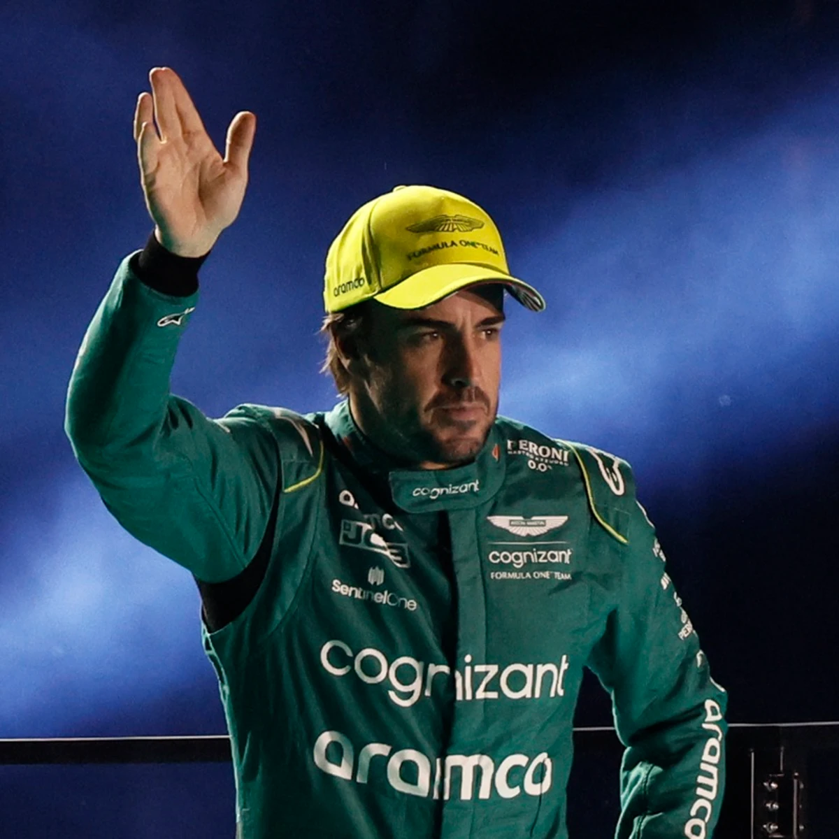 Relevo on X: ¿El mejor disfraz de carnaval de 2024? Este 'Aston Martin' de Fernando  Alonso es un EQUIPAZO. 😂 🎥 @malsinu  / X