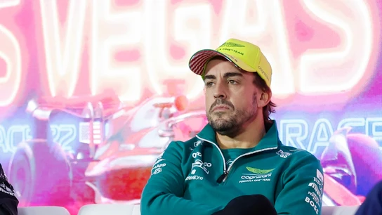 Fernando Alonso, ante los medios Fernando Alonso, ante los medios