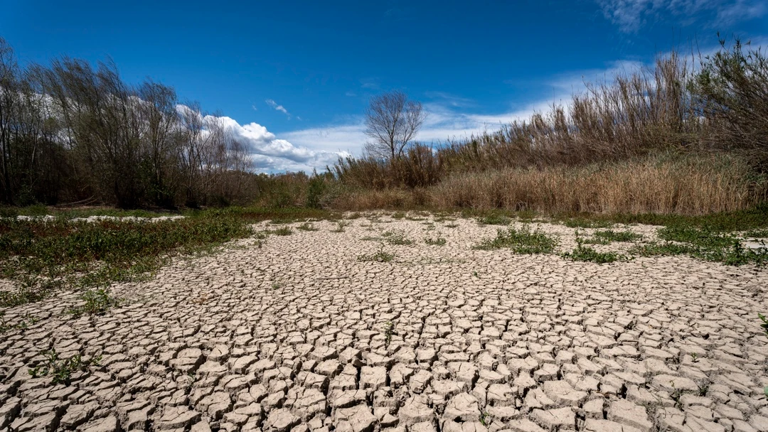 El río Muga a su paso por Peralada (Girona)